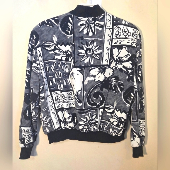 ⭐️Alia Black and White Floral Women's Jacket Size Small - Picture 2 of 3